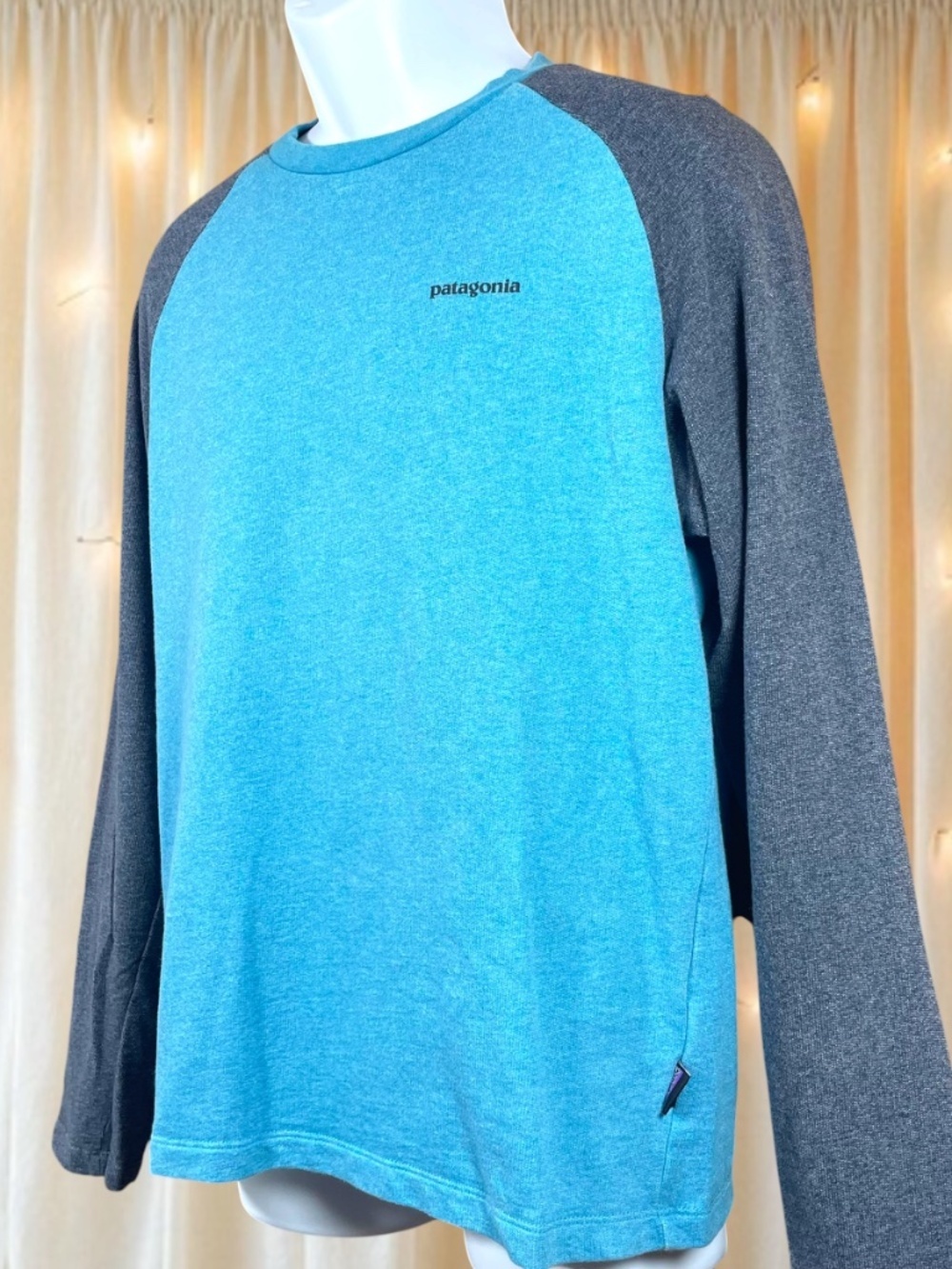 Patagonia Pullover Longsleeves - Picture 2 of 3